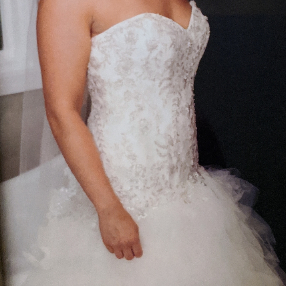 Wedding dress